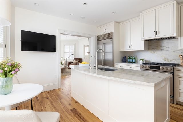 110 Berkshire Street 1, Cambridge, MA 02141