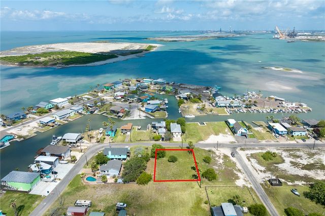604 Woodhaven, Ingleside, TX 78362