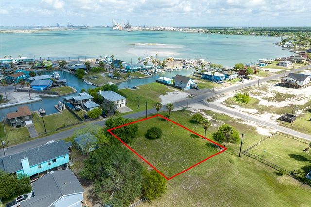 604 Woodhaven, Ingleside, TX 78362
