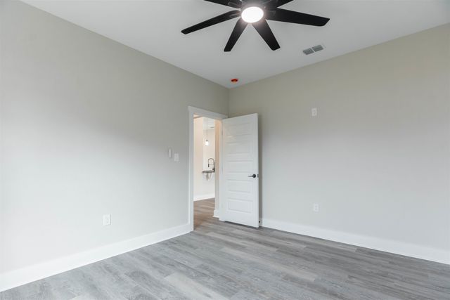 115 Vesta St, Longview, TX 75602