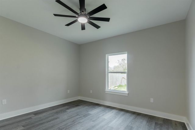 115 Vesta St, Longview, TX 75602