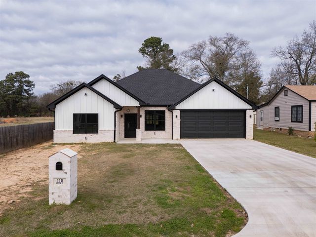 115 Vesta St, Longview, TX 75602