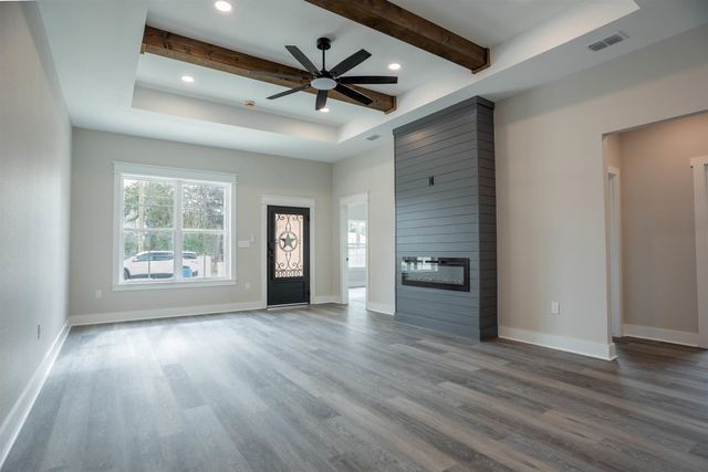 115 Vesta St, Longview, TX 75602