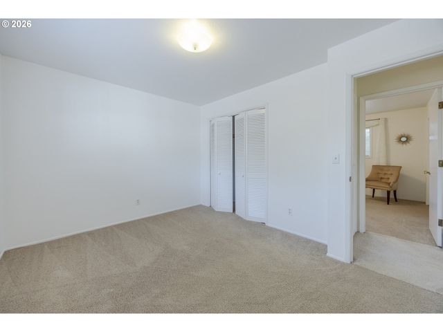 38 Kingsbury, Eugene, OR 97404