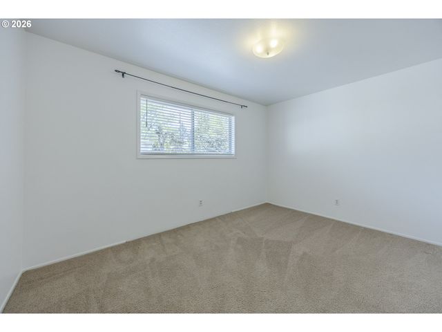 38 Kingsbury, Eugene, OR 97404