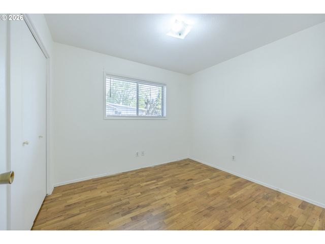 38 Kingsbury, Eugene, OR 97404