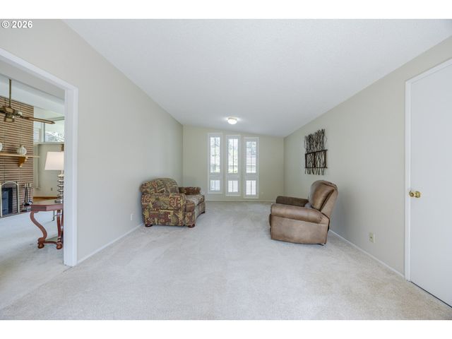 38 Kingsbury, Eugene, OR 97404