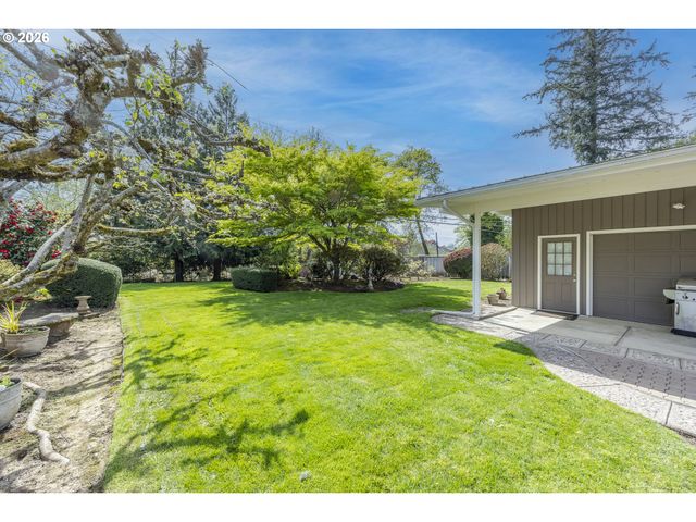 38 Kingsbury, Eugene, OR 97404