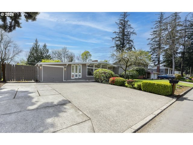 38 Kingsbury, Eugene, OR 97404