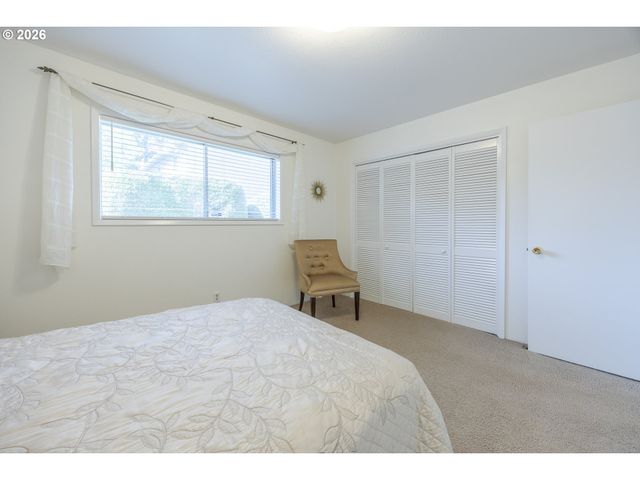 38 Kingsbury, Eugene, OR 97404