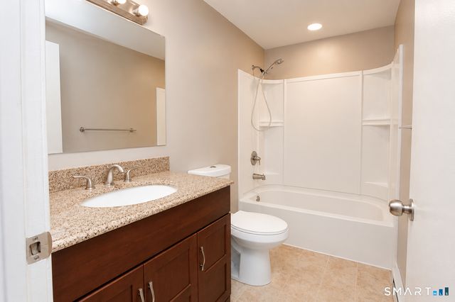 16 Seymour Road 4E, East Granby, CT 06026
