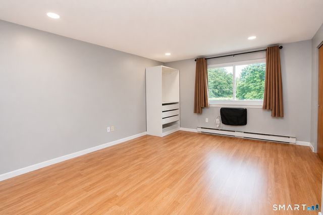 16 Seymour Road 4E, East Granby, CT 06026