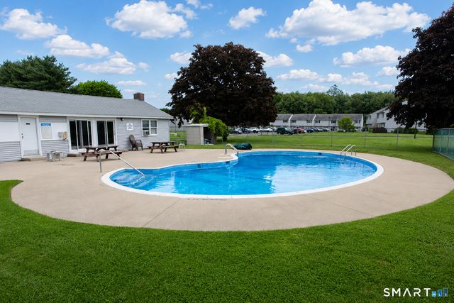 16 Seymour Road 4E, East Granby, CT 06026