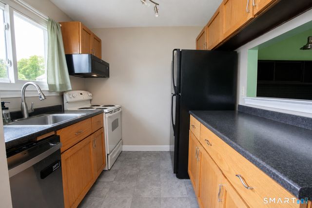 16 Seymour Road 4E, East Granby, CT 06026