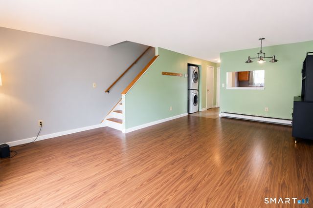 16 Seymour Road 4E, East Granby, CT 06026