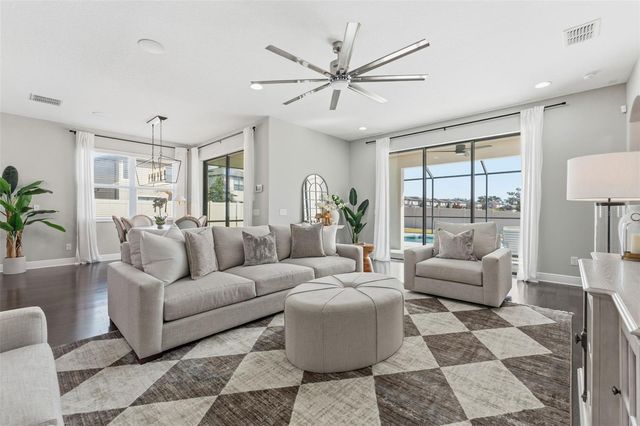 19484 BLOSSOM VINE LANE, Lutz, FL 33558