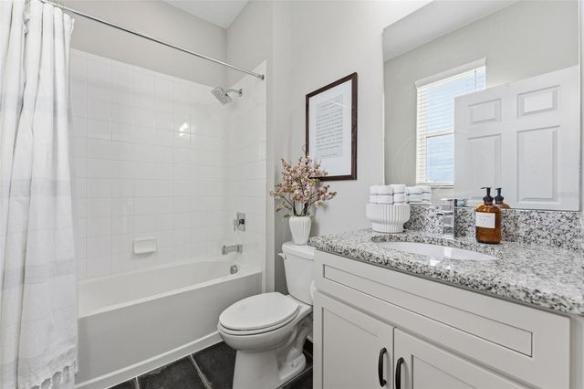 19484 BLOSSOM VINE LANE, Lutz, FL 33558