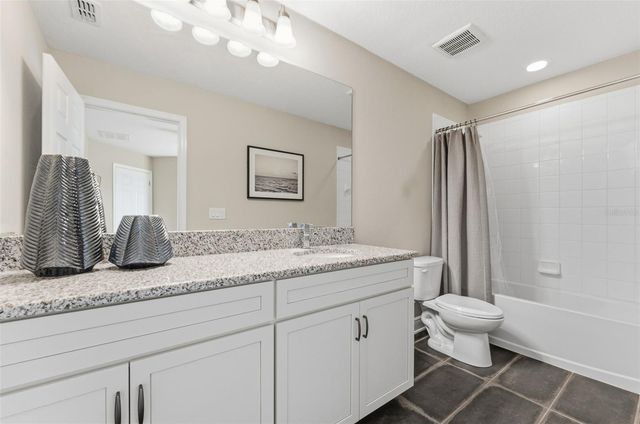 19484 BLOSSOM VINE LANE, Lutz, FL 33558