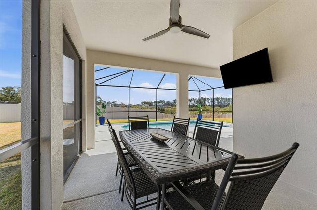 19484 BLOSSOM VINE LANE, Lutz, FL 33558