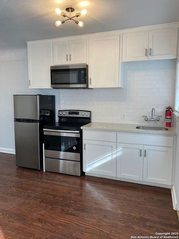 152 Harrigan Ct Apt 2, San Antonio, TX 78209