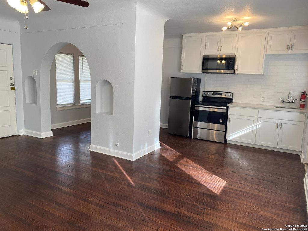 152 Harrigan Ct Apt 2, San Antonio, TX 78209
