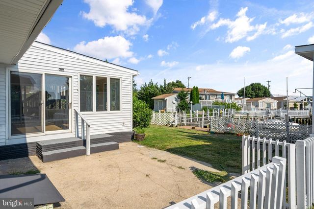 7 W SAIL DR, Little Egg Harbor Twp, NJ 08087