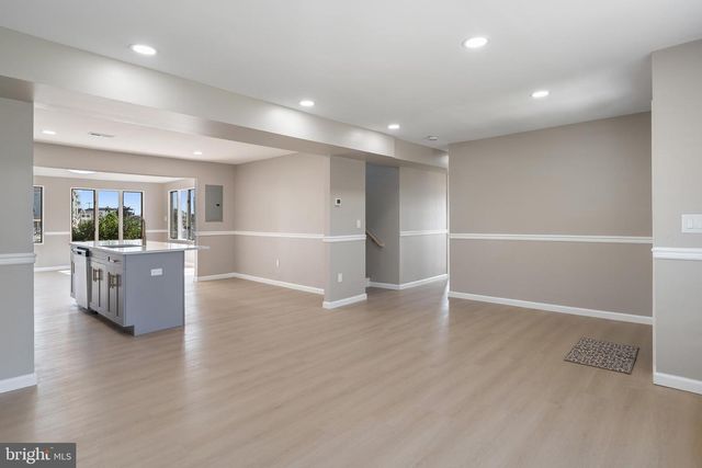 7 W SAIL DR, Little Egg Harbor Twp, NJ 08087