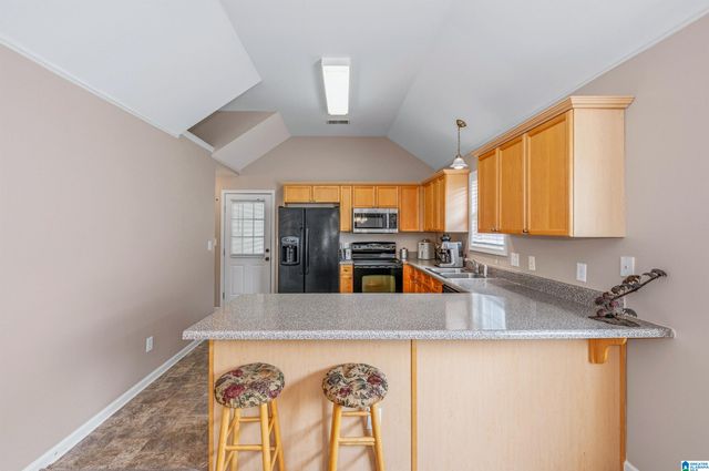 257 VILLAGE DRIVE, Calera, AL 35040