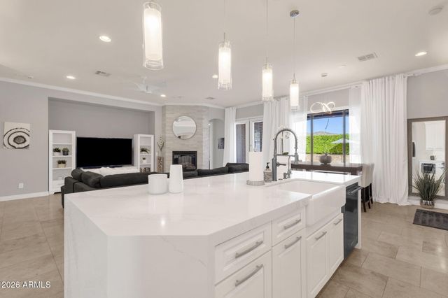 27103 N GIDIYUP Trail, Phoenix, AZ 85085