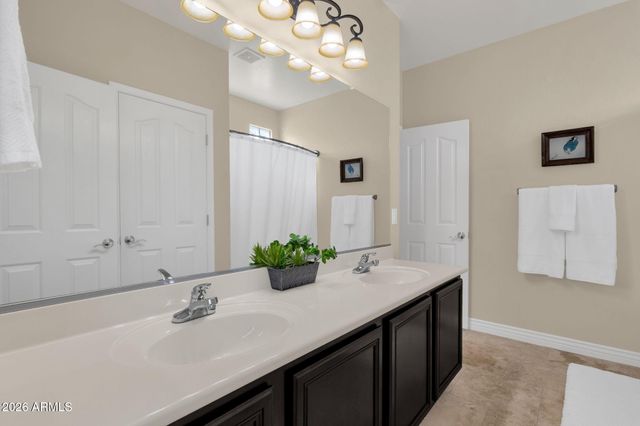 27103 N GIDIYUP Trail, Phoenix, AZ 85085