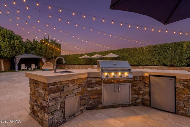 27103 N GIDIYUP Trail, Phoenix, AZ 85085