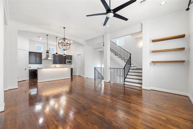1029 W 21st Street D, Houston, TX 77008