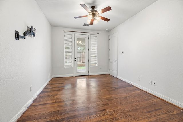 1029 W 21st Street D, Houston, TX 77008