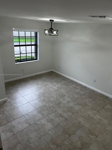 11512 SW 151st Ave, Miami, FL 33196