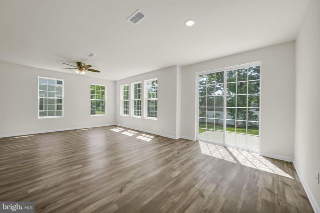 228 PARK LN, Dunellen, NJ 08812
