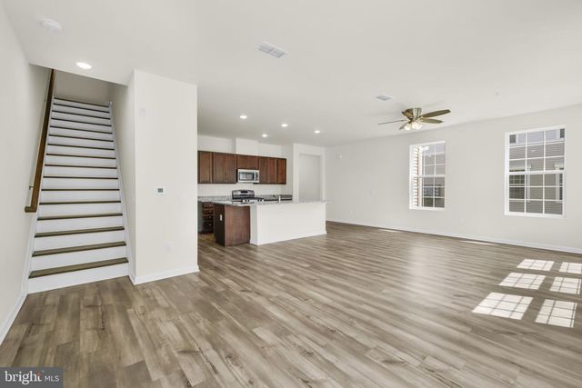 228 PARK LN, Dunellen, NJ 08812