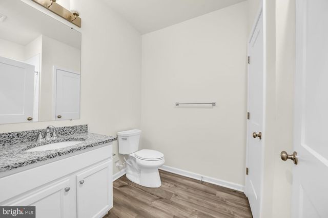 228 PARK LN, Dunellen, NJ 08812