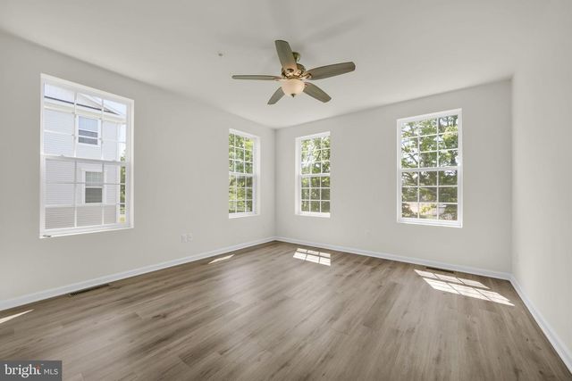 228 PARK LN, Dunellen, NJ 08812