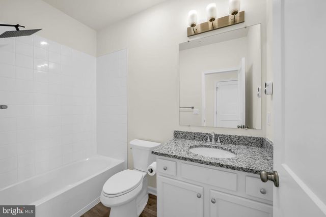 228 PARK LN, Dunellen, NJ 08812