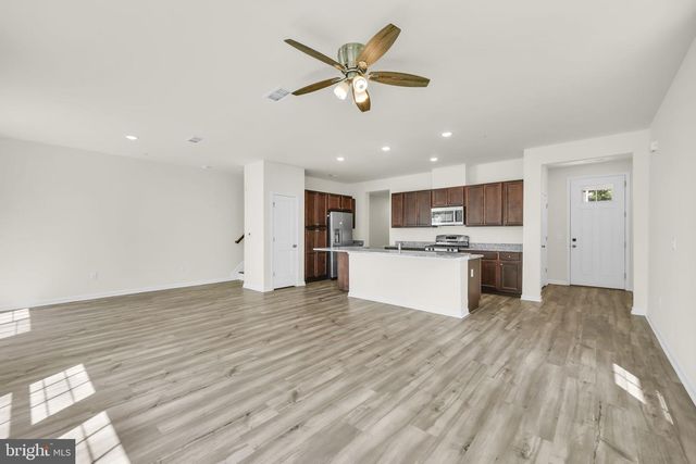 228 PARK LN, Dunellen, NJ 08812