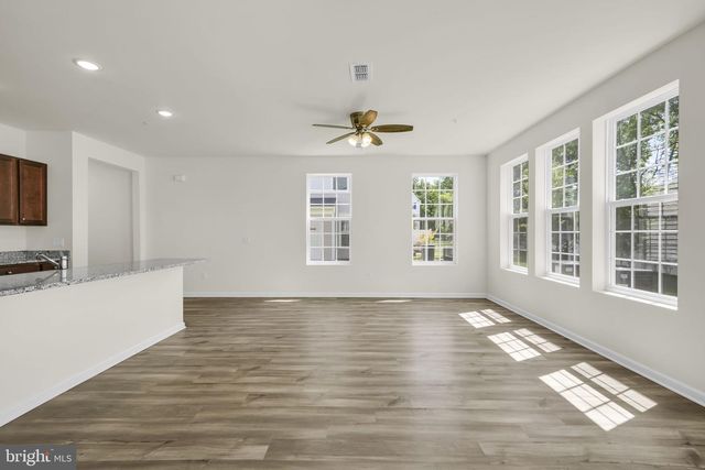 228 PARK LN, Dunellen, NJ 08812
