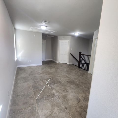 617 E 39th Street A, Houston, TX 77022