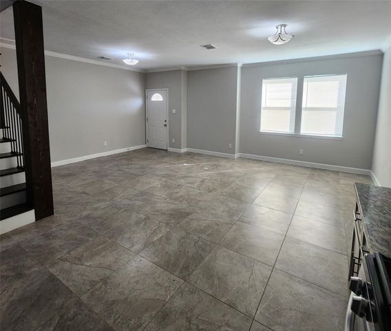 617 E 39th Street A, Houston, TX 77022