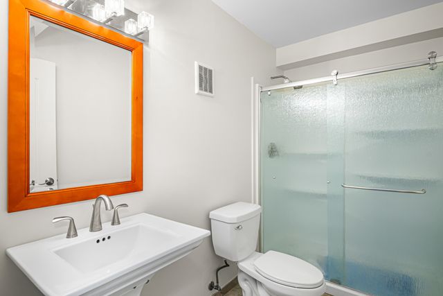 629 Derry Court 1A, Schaumburg, IL 60193