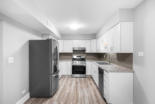 629 Derry Court 1A, Schaumburg, IL 60193