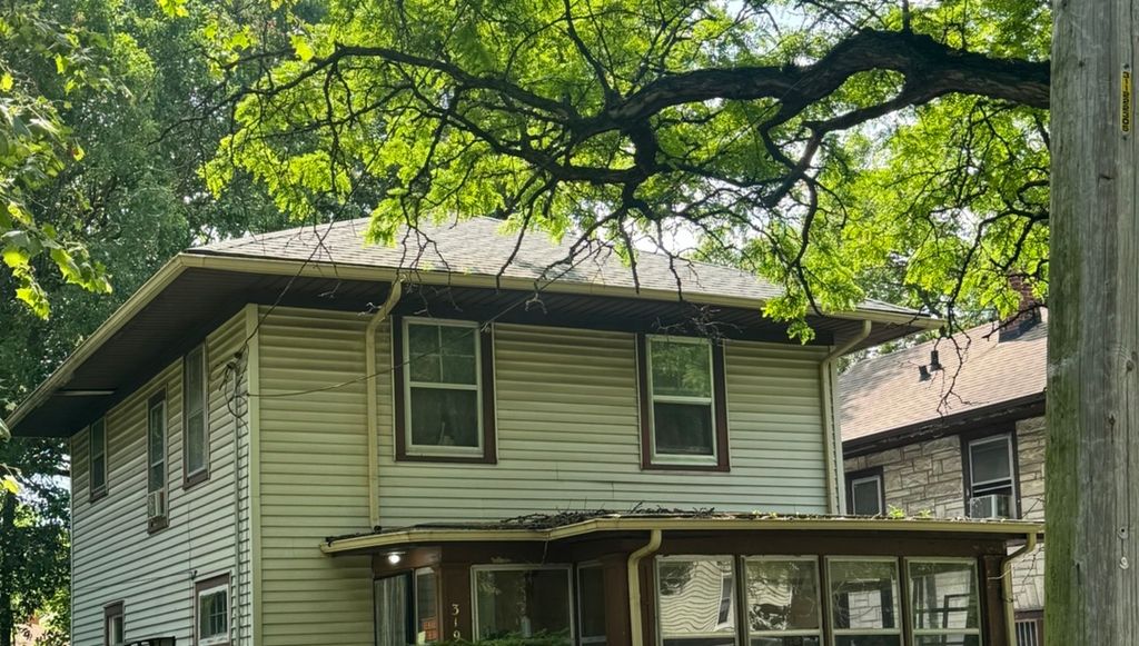 319 N Independence Avenue, Rockford, IL 61101