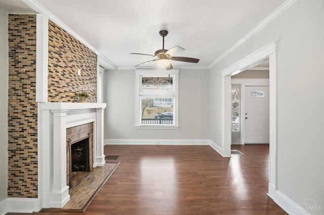 432 Hawthorne Avenue, Cincinnati, OH 45205