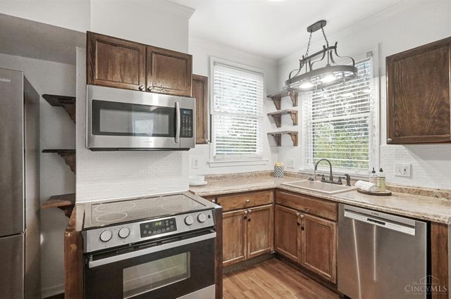 432 Hawthorne Avenue, Cincinnati, OH 45205