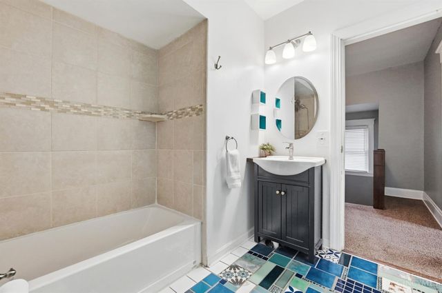 432 Hawthorne Avenue, Cincinnati, OH 45205