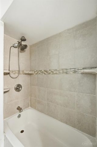 432 Hawthorne Avenue, Cincinnati, OH 45205